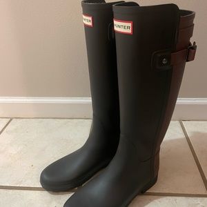 Hunter rain boots. Size 7. Slight used. Like new.
